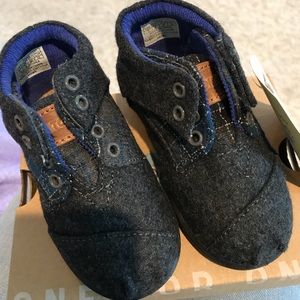 TOMS toddler boy boots